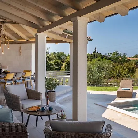 Holiday home Beautiful In With Sauna Maruzini